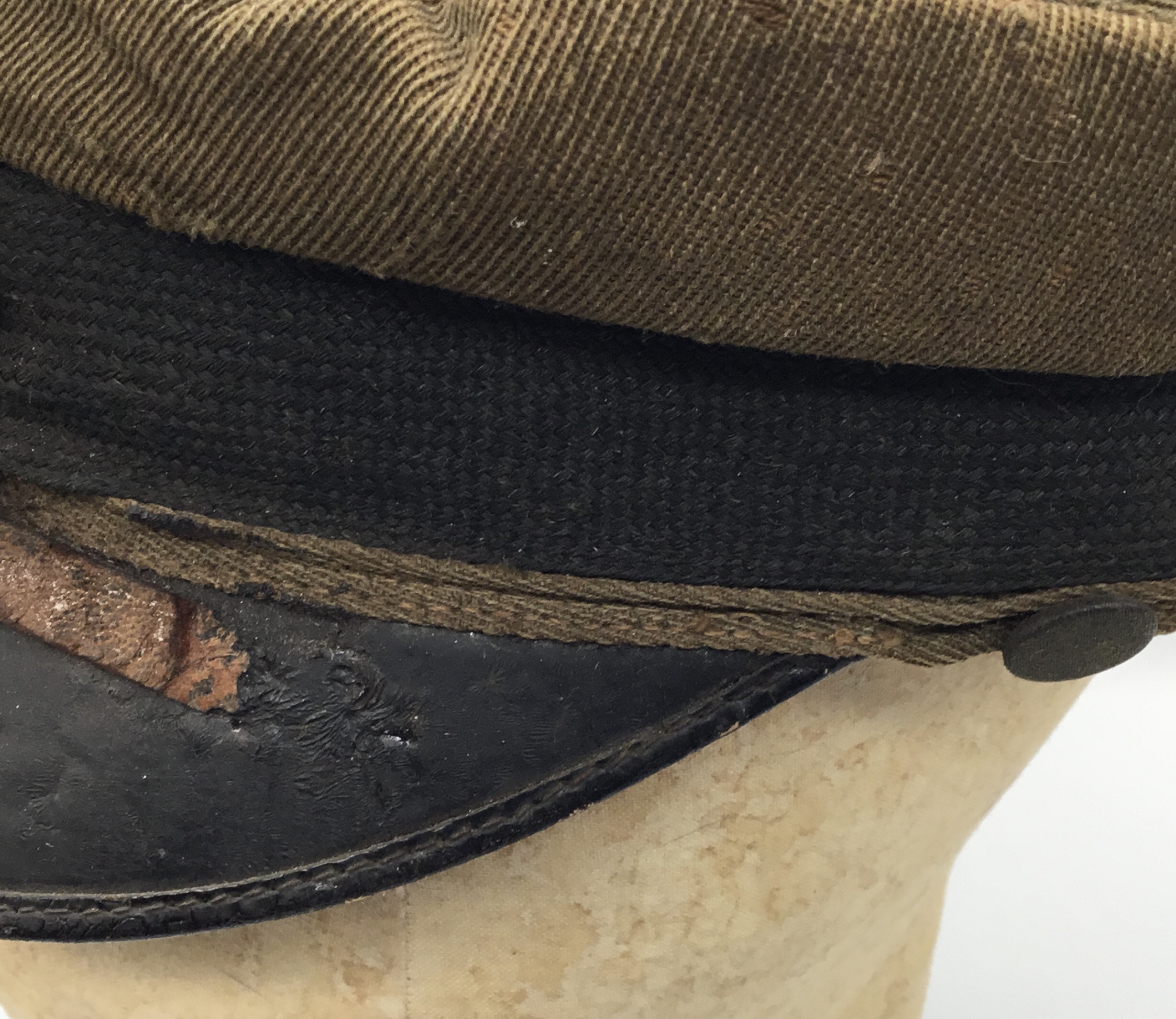 A rare WW1 era RFC / RAF other rank’s khaki peaked cap, including the seldom seen first pattern - Image 9 of 18