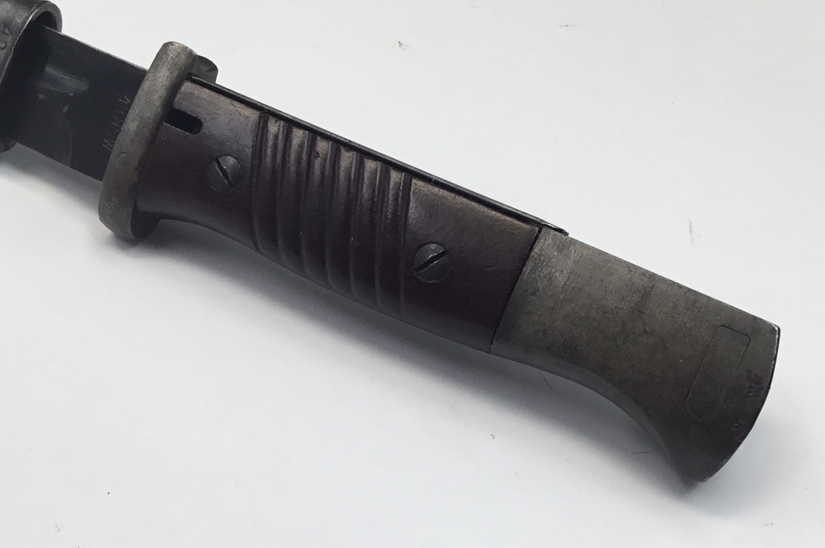 WW2 1943 dated K98 bayonet, with matched numbers to bayonet and scabbard. Of standard form, with - Bild 5 aus 8