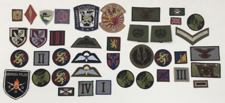 A large and varied selection of embroidered / printed military patches. Mostly modern British