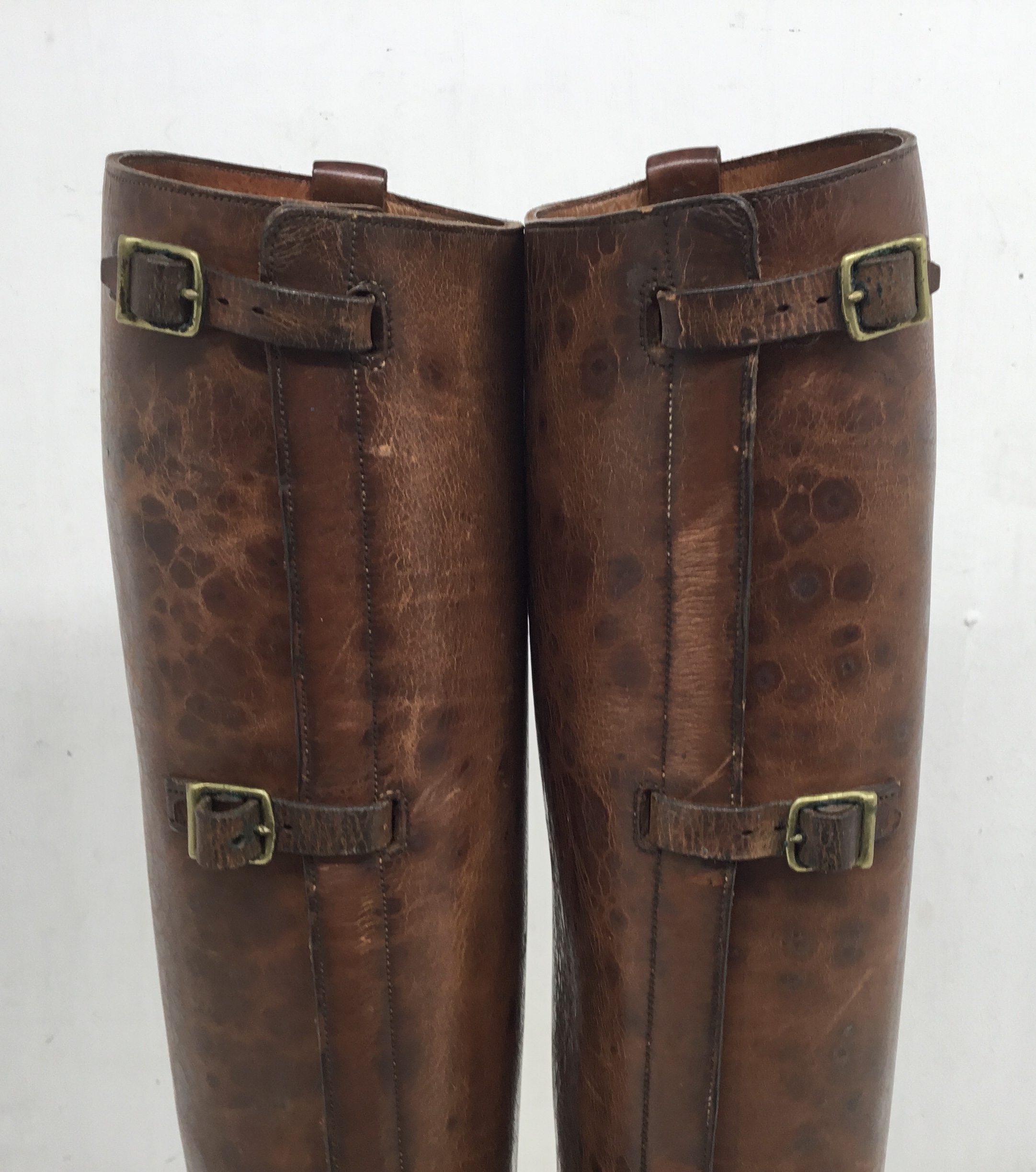 A fine quality pair of WW1 cavalry officers riding boots, by repute, once worn by the Canadian - Bild 7 aus 13