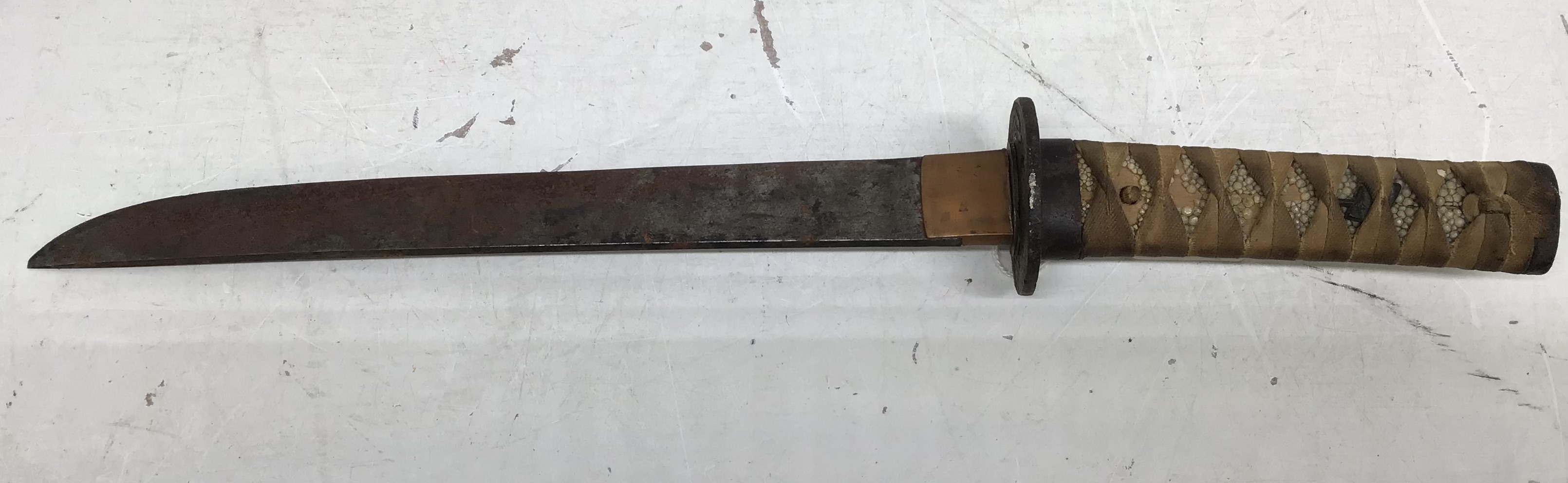 A Japanese Tanto Dagger with Period imitation Katana with heavy metal blade. Tanto Dagger has - Image 3 of 10