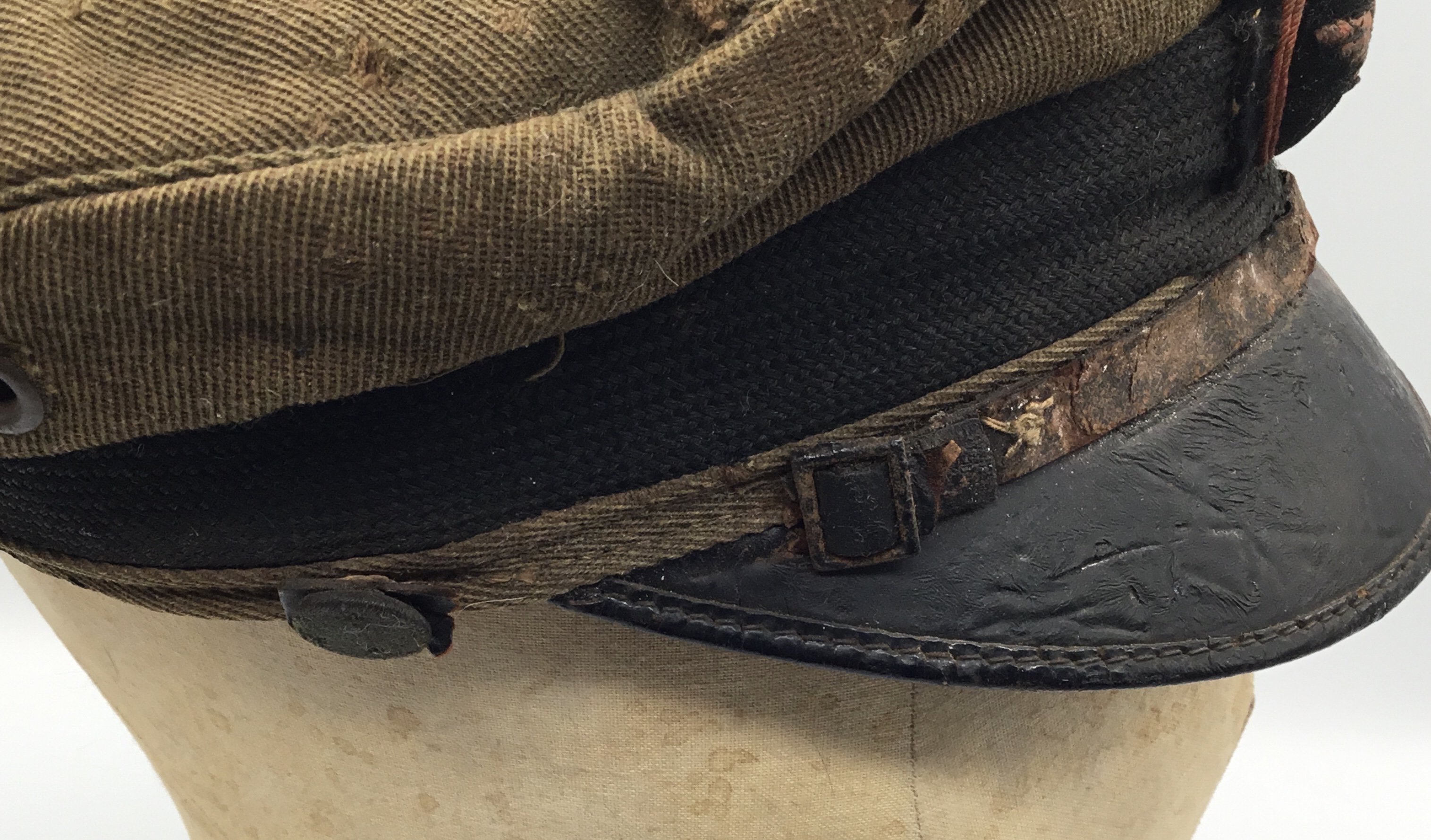 A rare WW1 era RFC / RAF other rank’s khaki peaked cap, including the seldom seen first pattern - Image 8 of 18