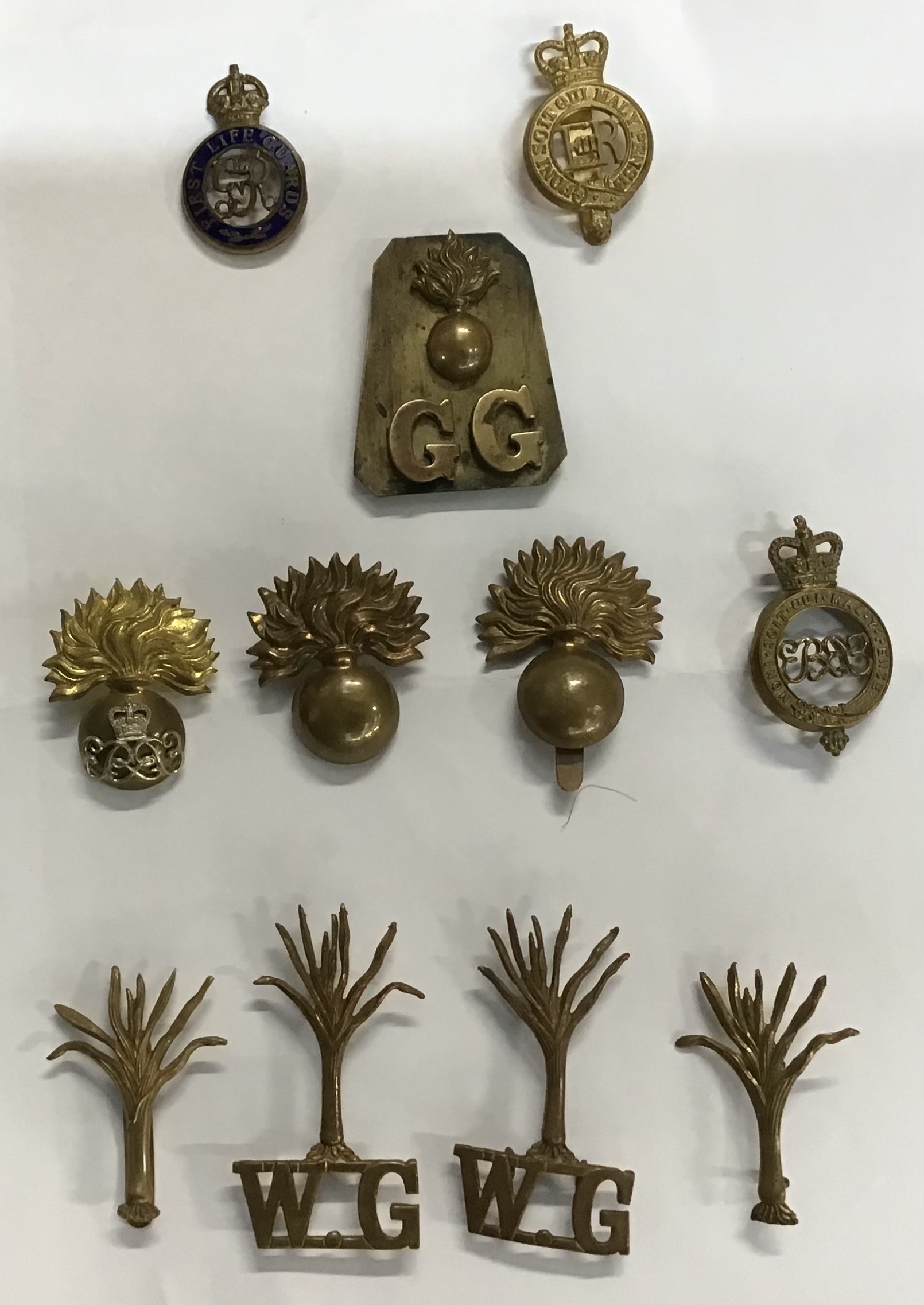 Collection of British Army Guards Uniform badges, includes First Life Guards, Grenadier Guards, - Image 3 of 3