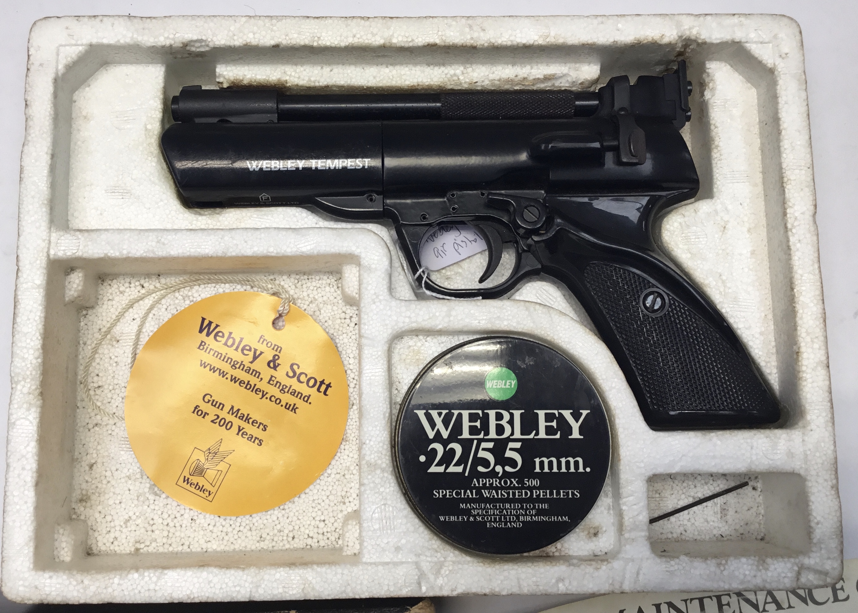 Webley Tempest .22 air pistol. A clean and collectable example of this stylish break-barrel air - Image 2 of 3