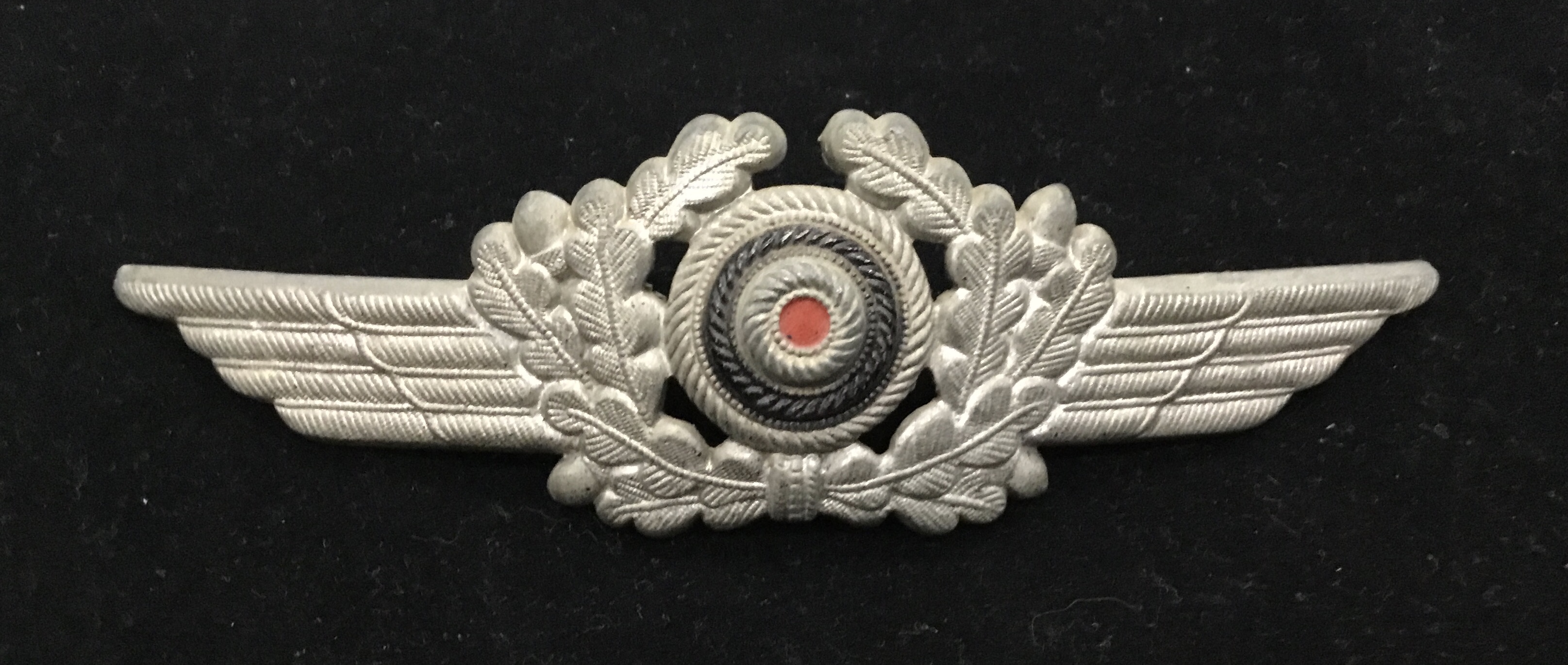 2 Ww2 Luftwaffe officers metal visor badges. Both with painted cockade area, flanked by die - Image 2 of 9