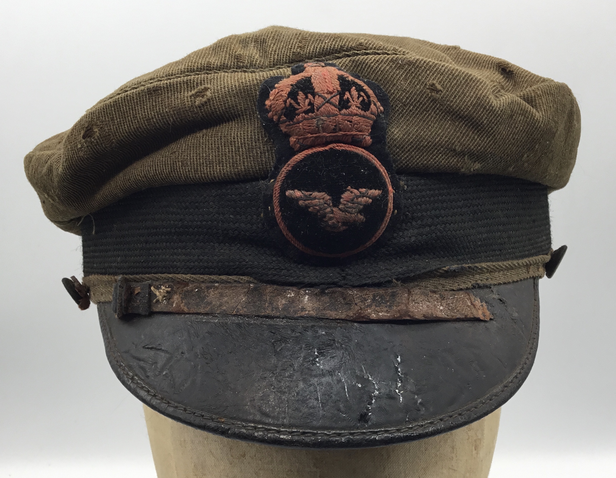A rare WW1 era RFC / RAF other rank’s khaki peaked cap, including the seldom seen first pattern - Image 3 of 18