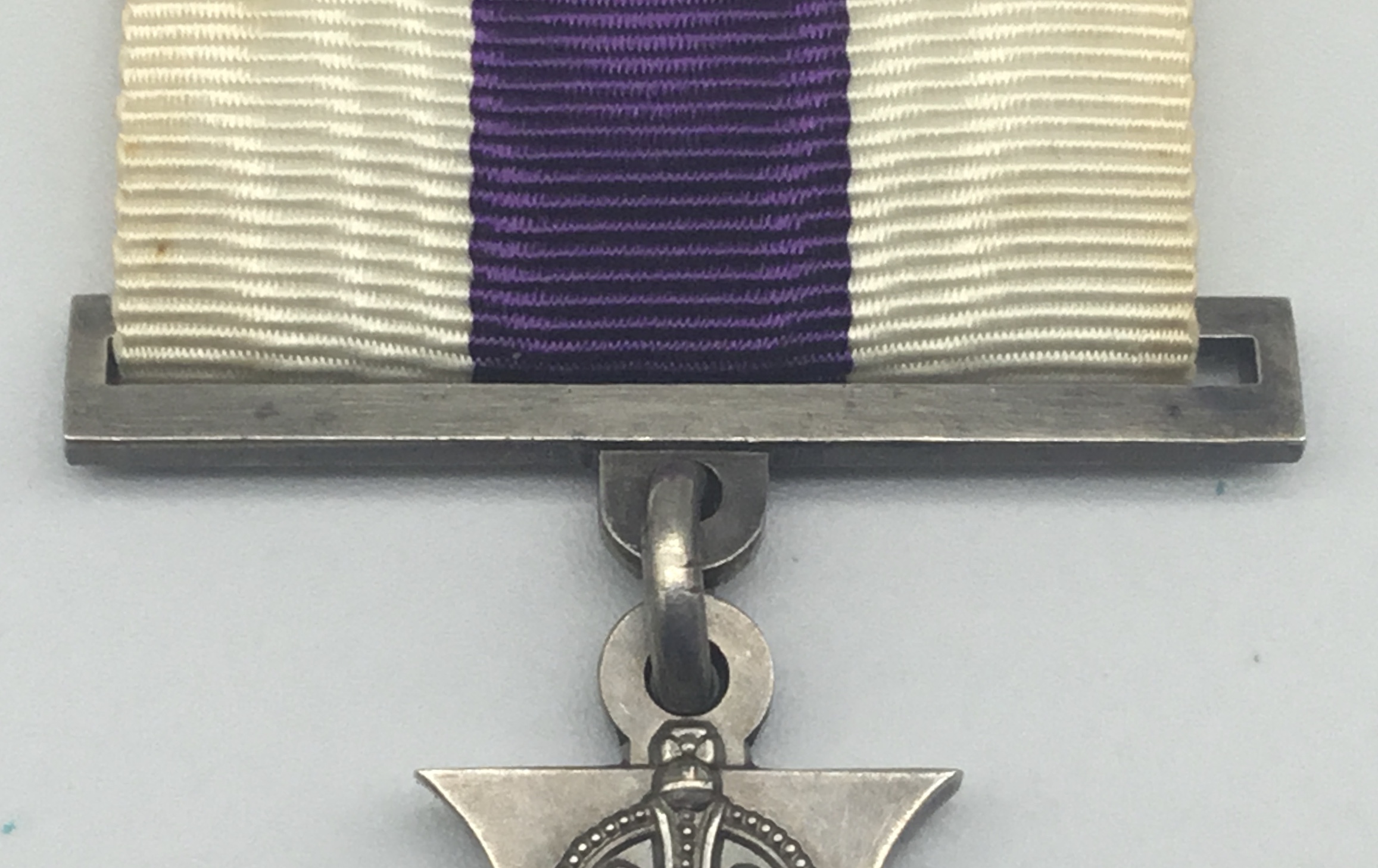 An original WW1 era Military Cross, complete with original fitted case. Unnamed as issued, with silk - Image 8 of 10