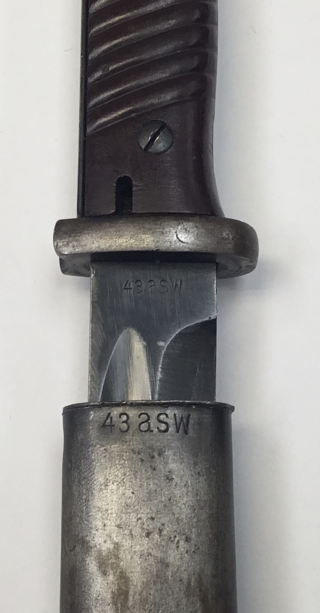 WW2 1943 dated K98 bayonet, with matched numbers to bayonet and scabbard. Of standard form, with - Bild 3 aus 8