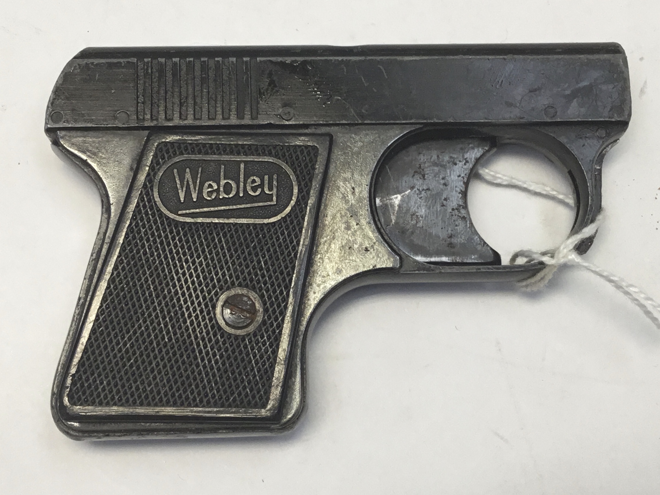 Webley Sports starting pistol A classic 1950s' model renowned for its loud report and smoke on - Image 2 of 2