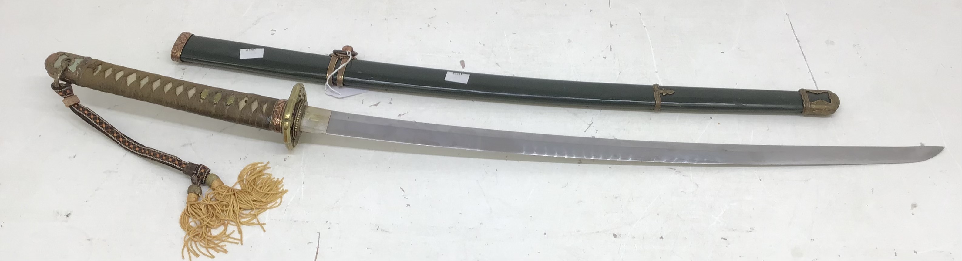 Japanese WW2 issued Katana Sword, signature to tang, scabbard and handle mounts have been cleaned at - Image 2 of 18