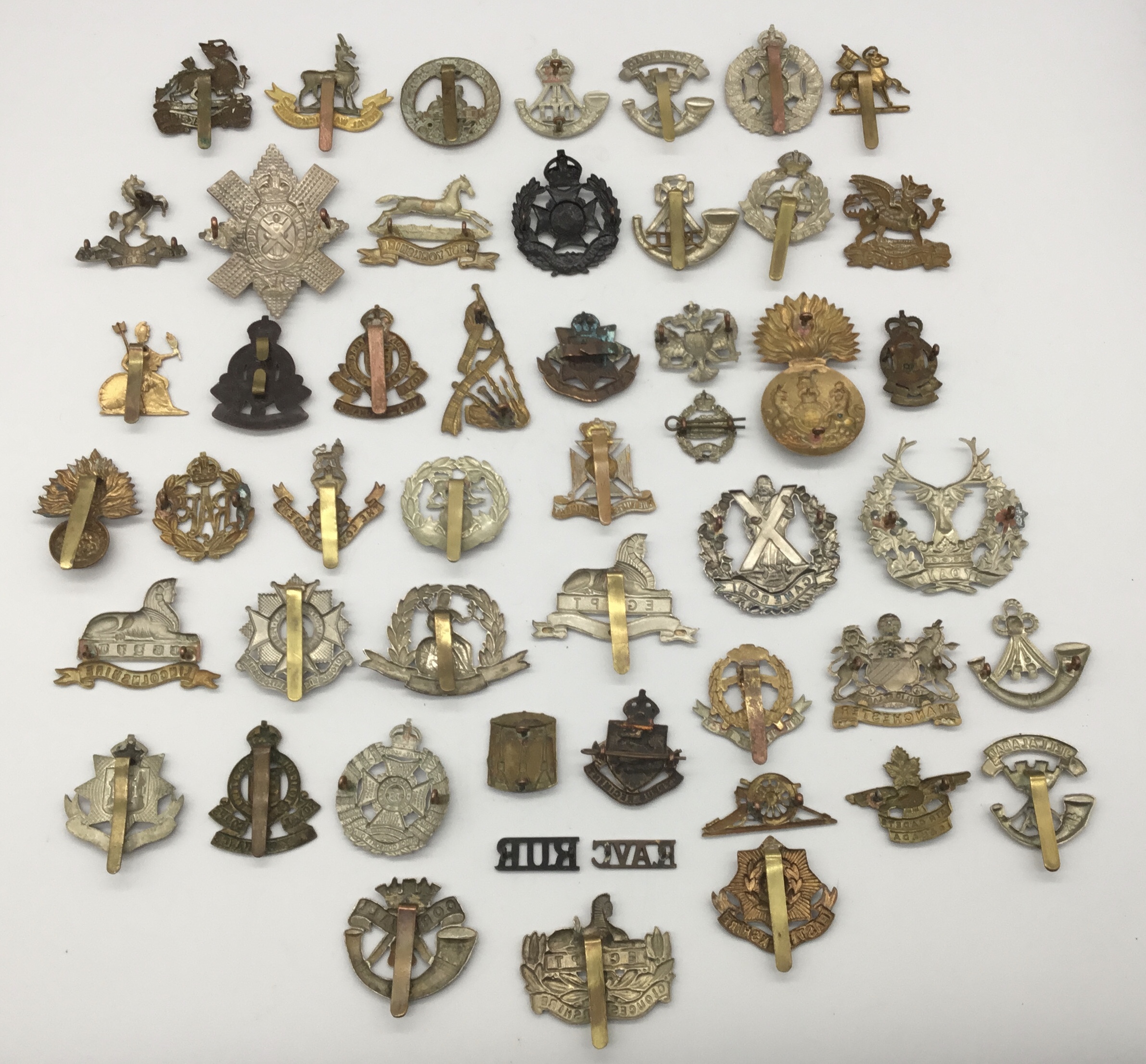 A large selection of circa WW2 British cap badges. Various English and Scottish regiments, including - Image 2 of 2