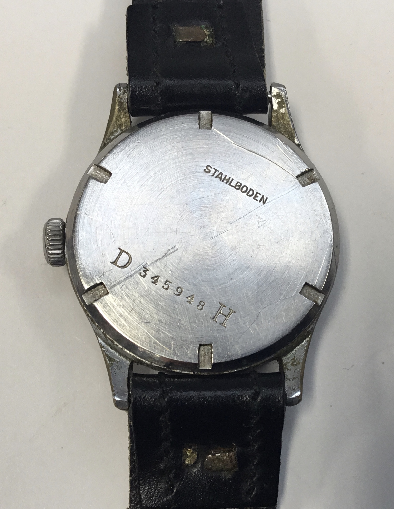 A WW2 era German Wehrmacht issued Grana wristwatch. Black dial with subsidiary dial, and luminescent - Image 6 of 7