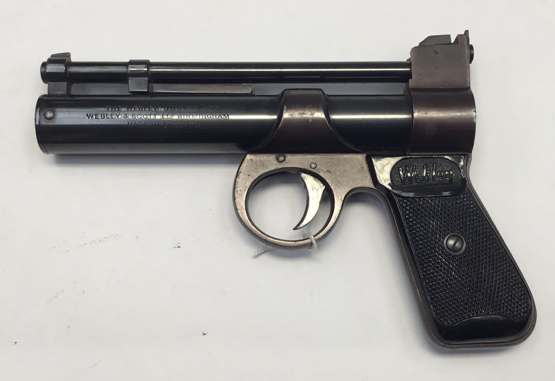 ‘Plum' colour Webley Junior over-lever air pistol in .177 with original box. This item is an example - Image 2 of 3