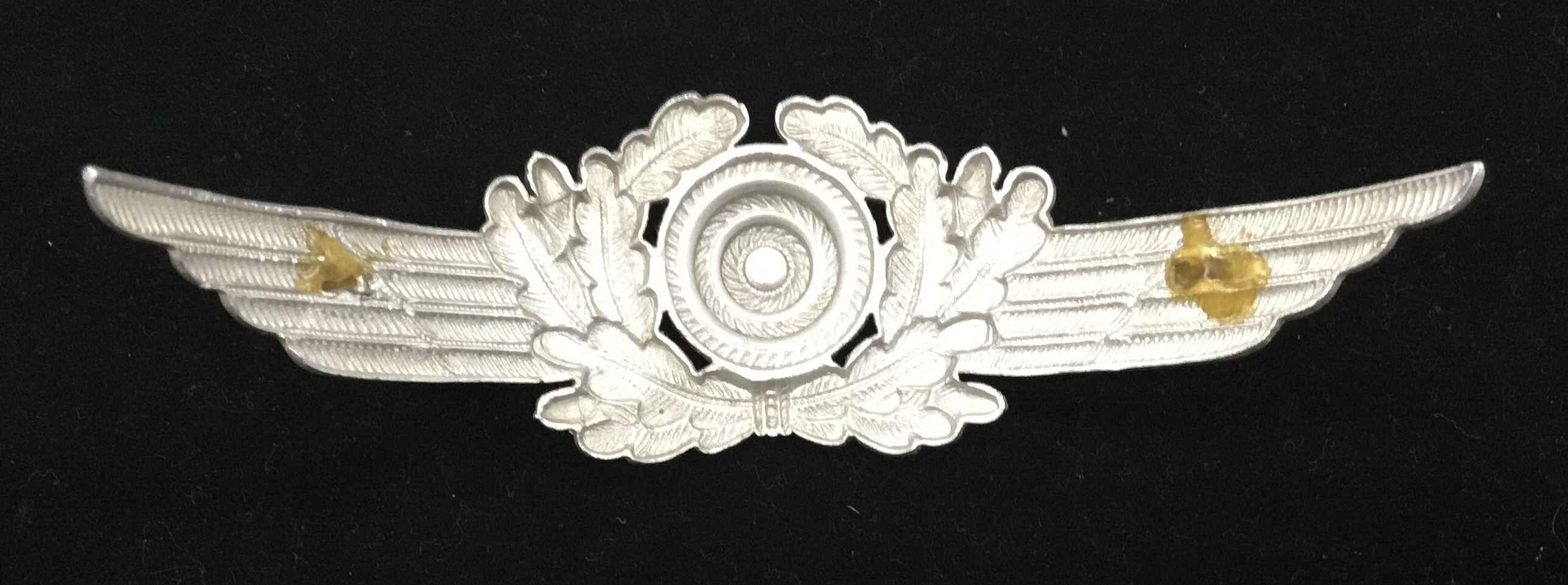 2 Ww2 Luftwaffe officers metal visor badges. Both with painted cockade area, flanked by die - Image 9 of 9