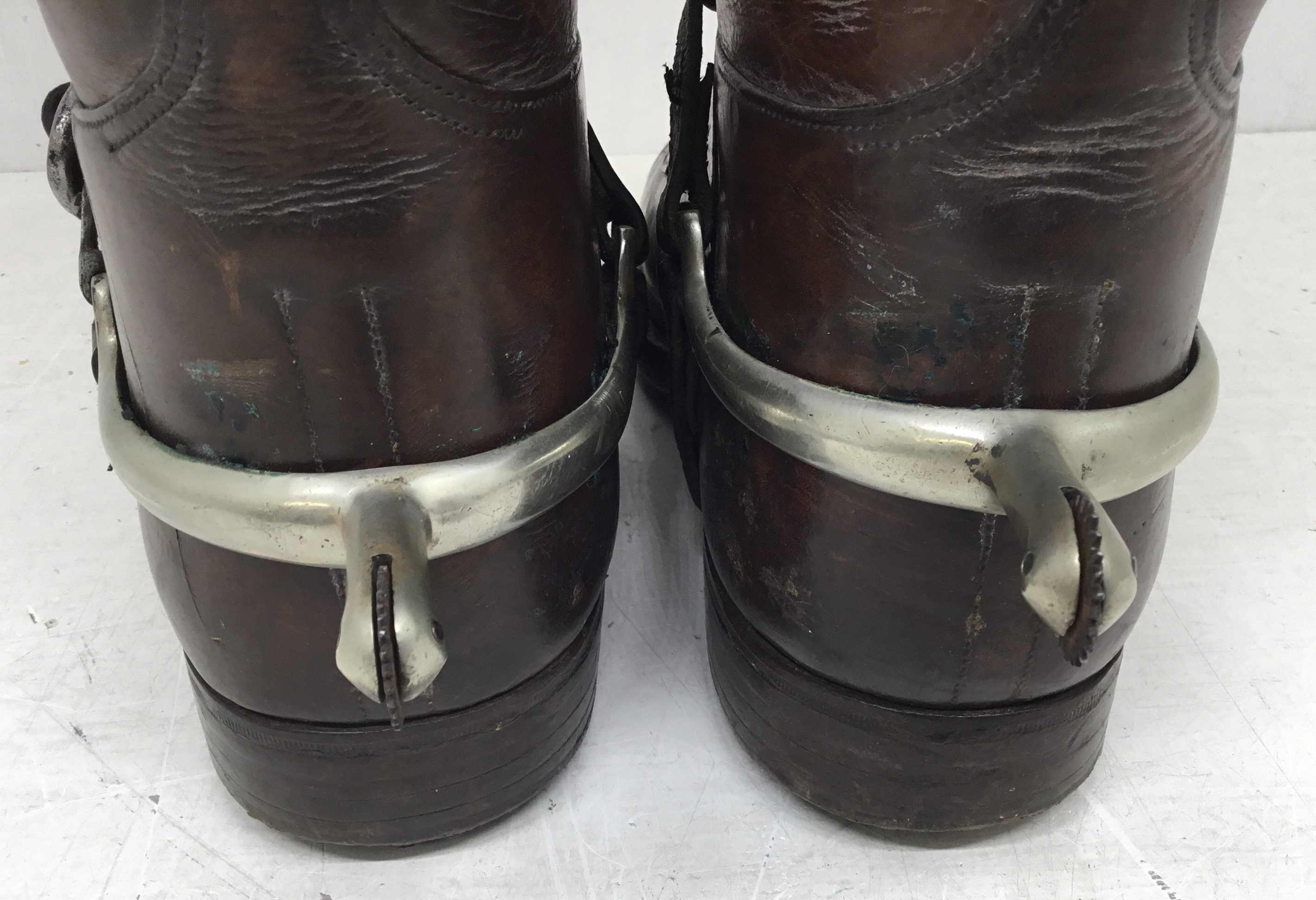 A fine quality pair of WW1 cavalry officers riding boots, by repute, once worn by the Canadian - Bild 9 aus 13