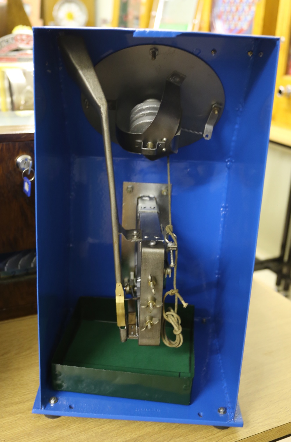 Ruffler and Walker Limited Grip Test Strength Machine. This is an example of a 'trade generator', - Bild 4 aus 5