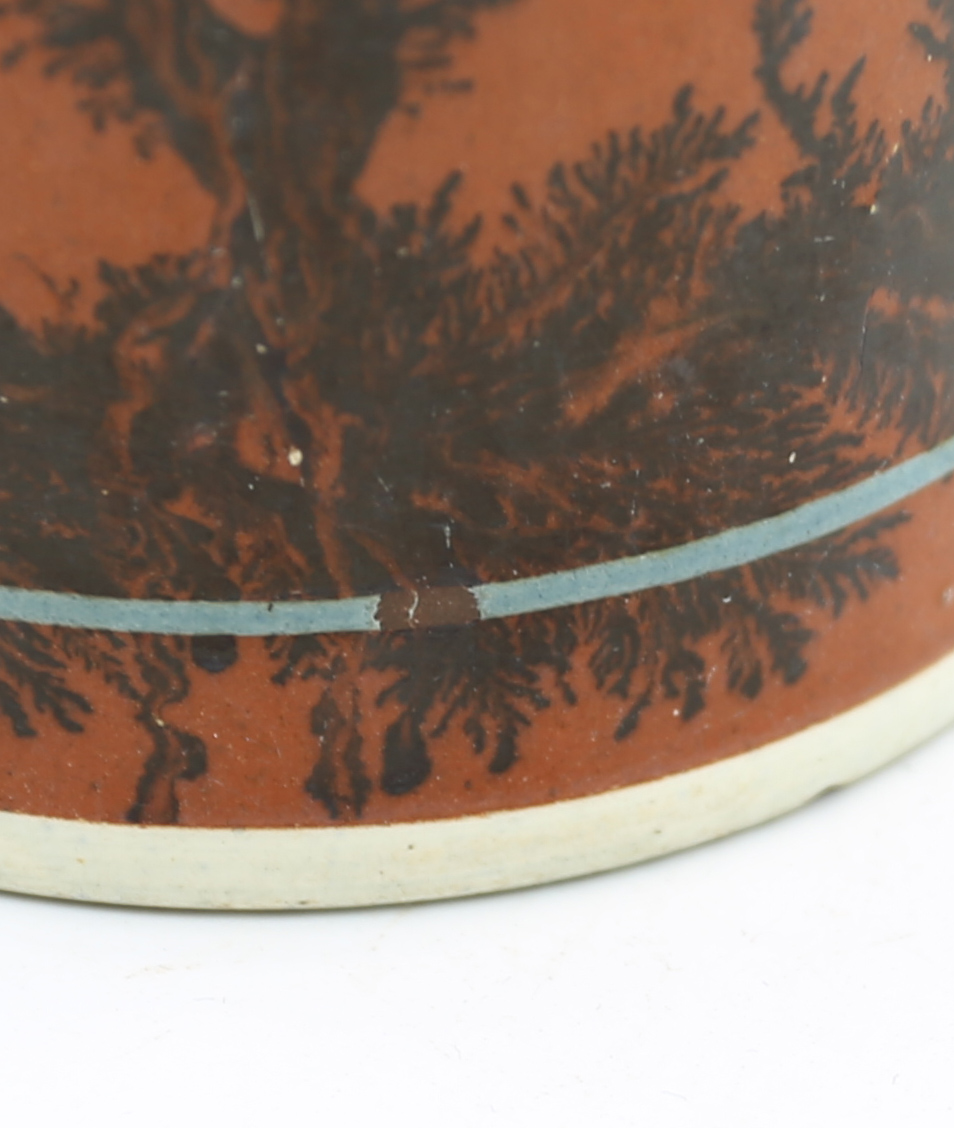 A creamware Mocha mug, dark terracotta ground with black feathered trees and a black and three - Bild 9 aus 10