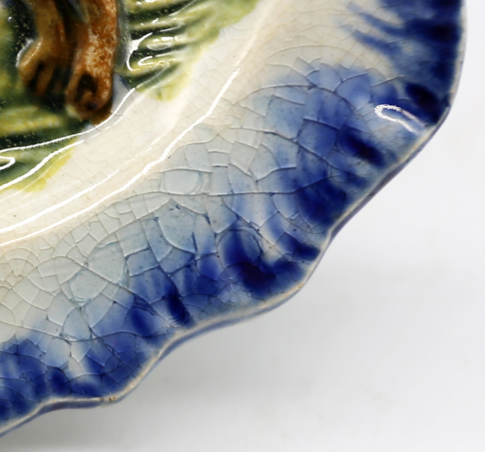 A pearlware ‘Toy’ oval platter with a rabbit moulded in the centre with a blue feather moulded - Image 4 of 8