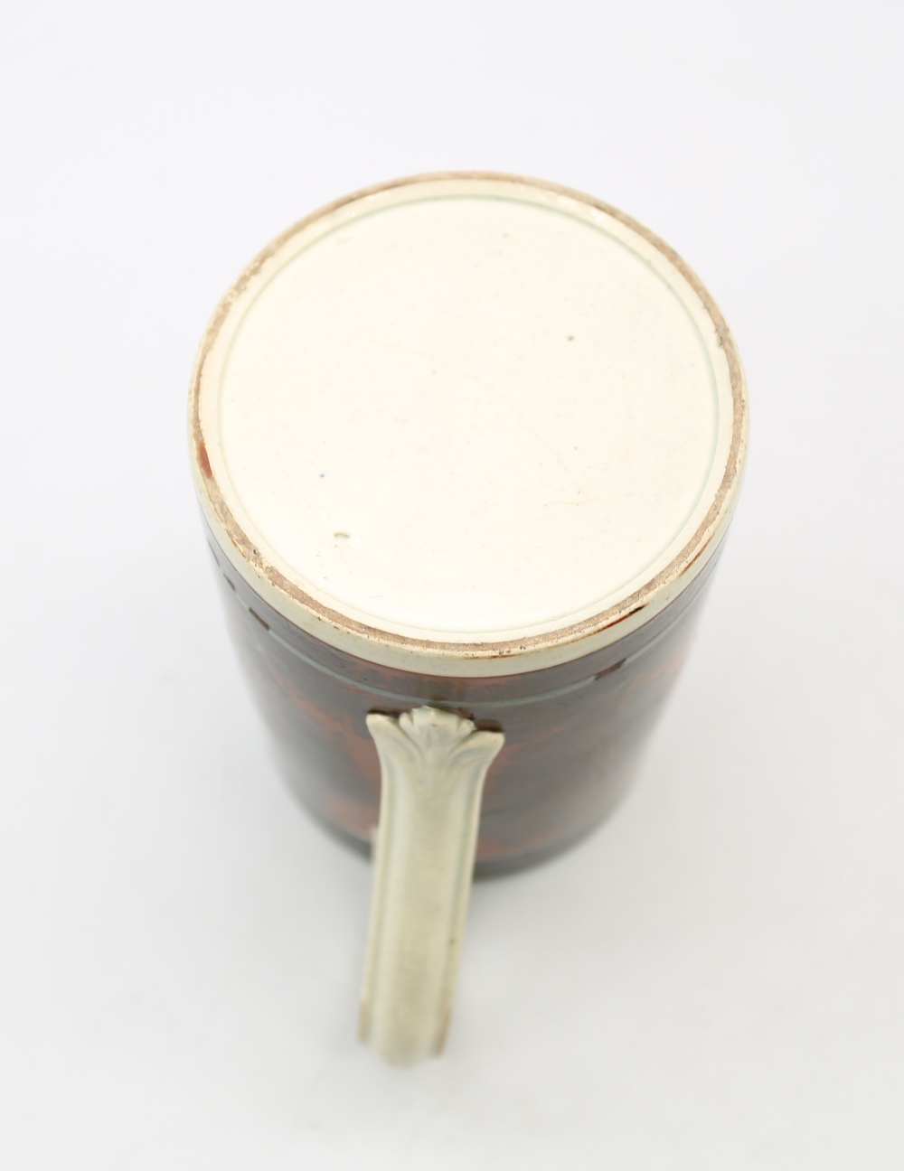 A creamware Mocha mug, dark terracotta ground with black feathered trees and a black and three - Bild 10 aus 10