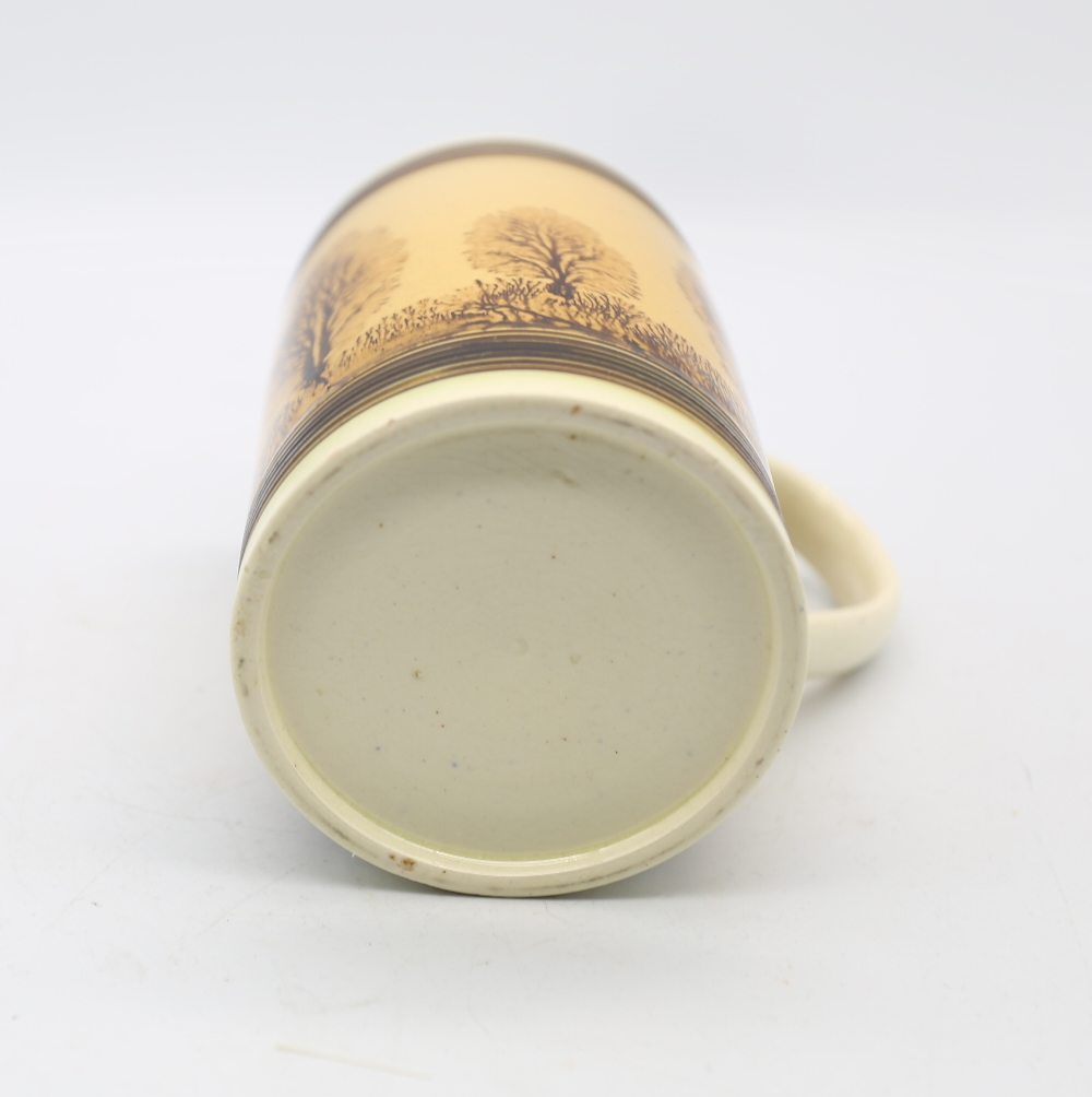 A creamware Mocha mug.  Pale orange ground with serial trees and ribbed bands to top and foot - Bild 8 aus 8