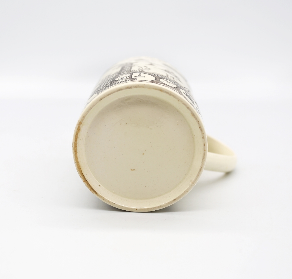 A small Leeds creamware mug with Masonic engravings.  Circa 1780-1800. Size 9.5cm high  Condition. - Bild 12 aus 14