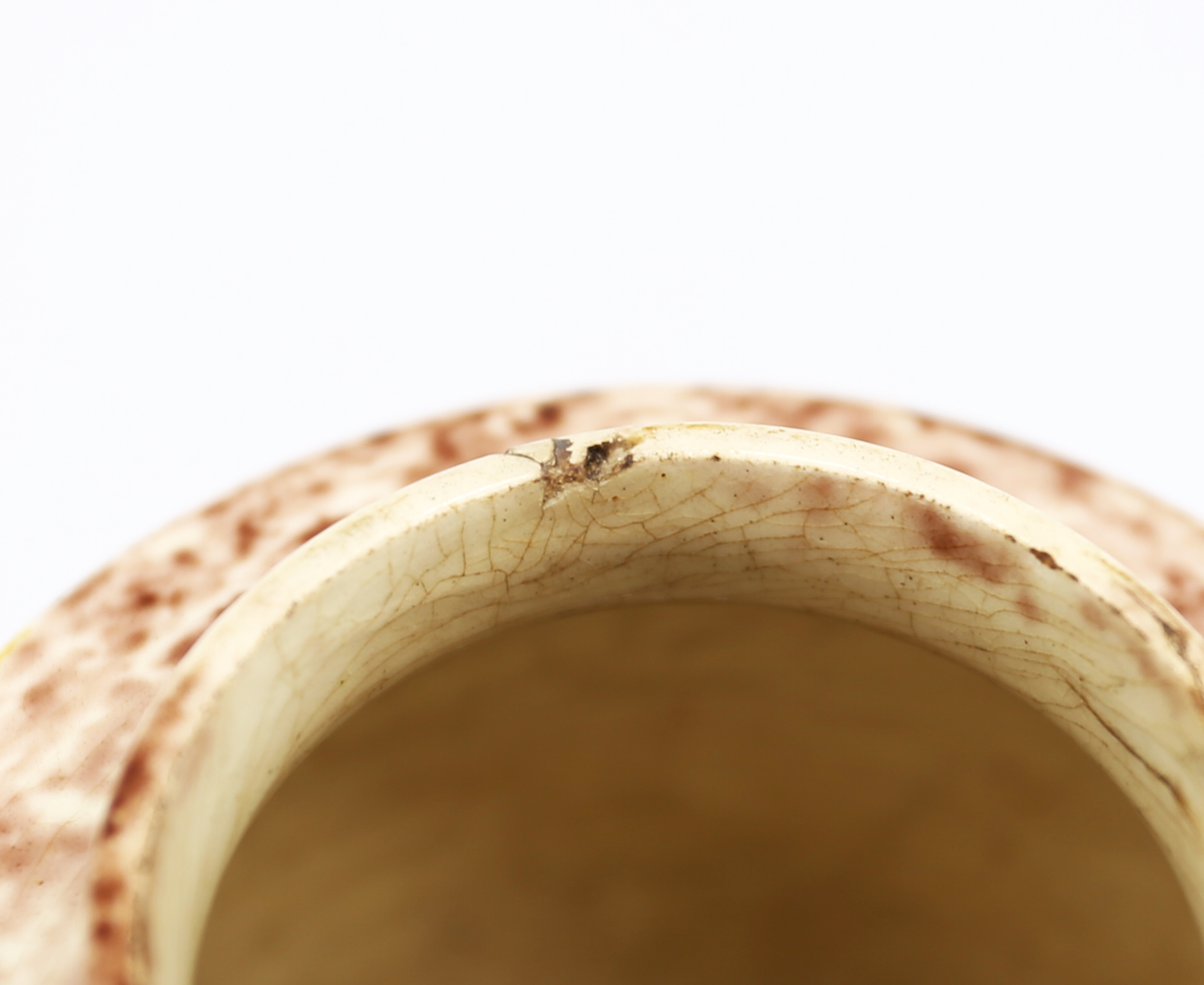 A small cylindrical Whieldon style teapot and cover, sponge decorated in brown, yellow and green - Image 13 of 17