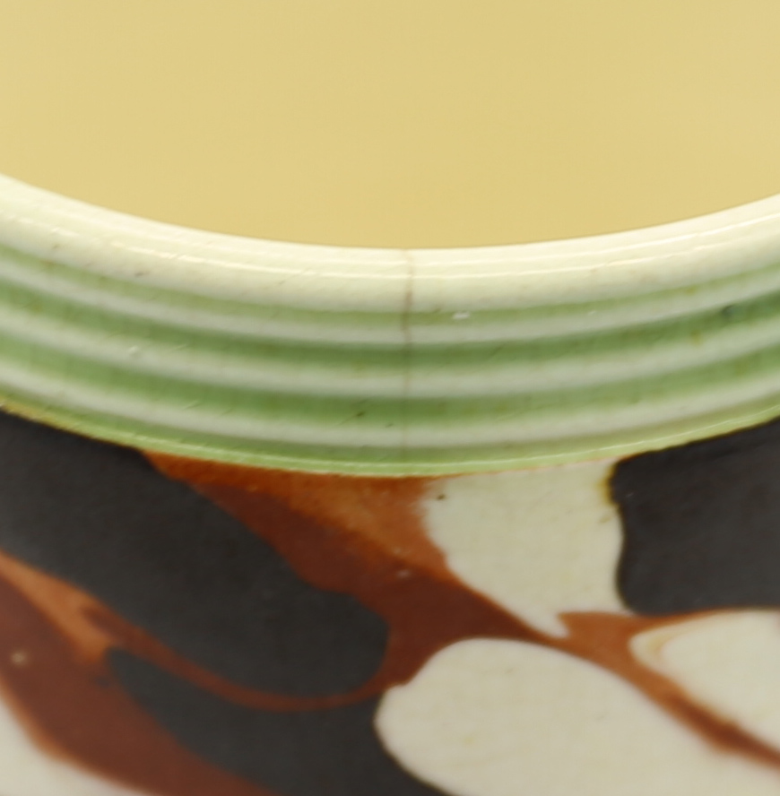 A small creamware cylindrical mug with coloured marbled decoration, with green ribbed bands to top - Image 6 of 7