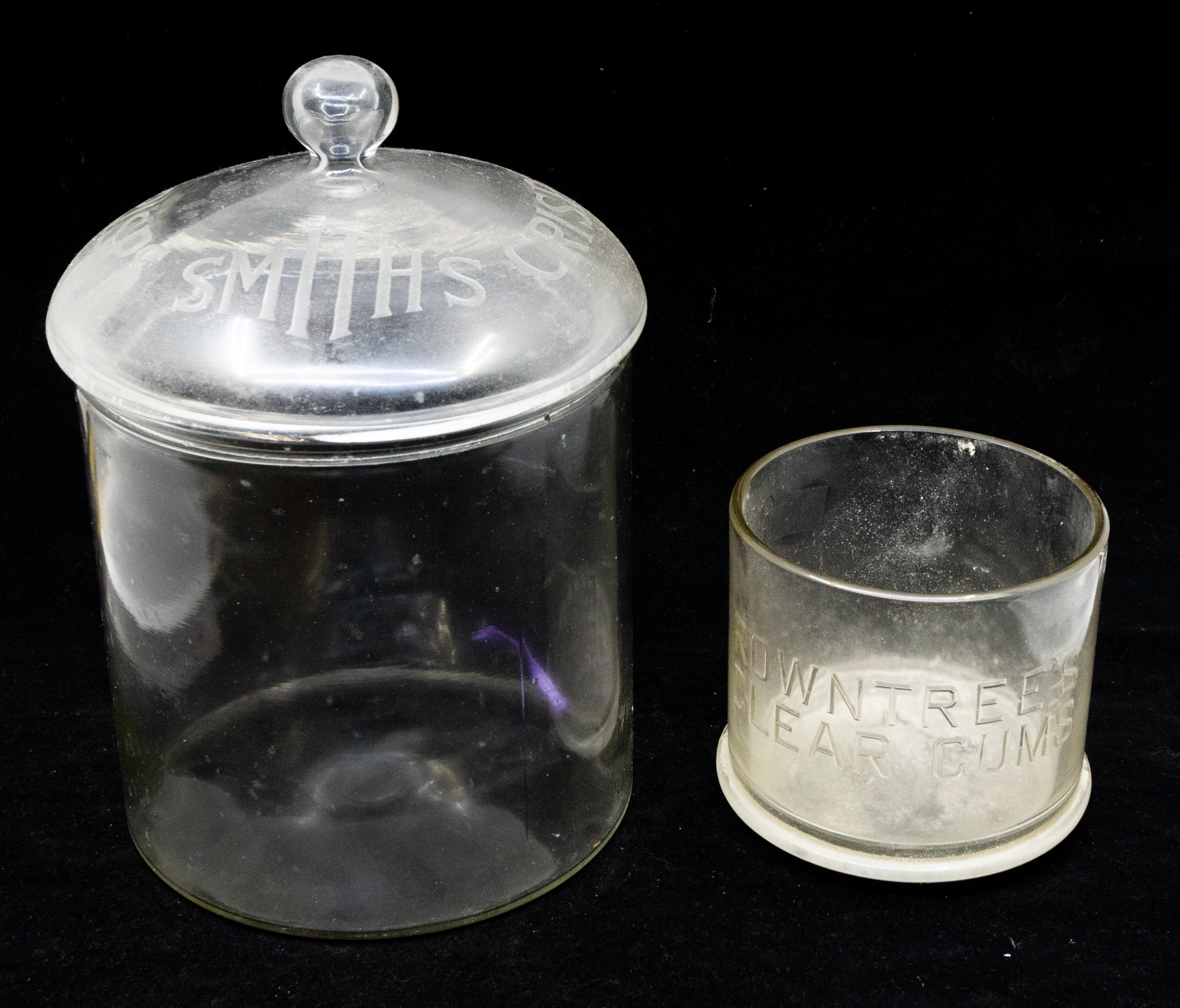 A collection of early 20th Century glass advertising jars, four in all, three with lids, Meredith - Image 3 of 5