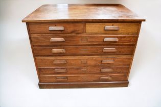 A plan chest, of six drawers, in oak, 120 x 85 x 93cm