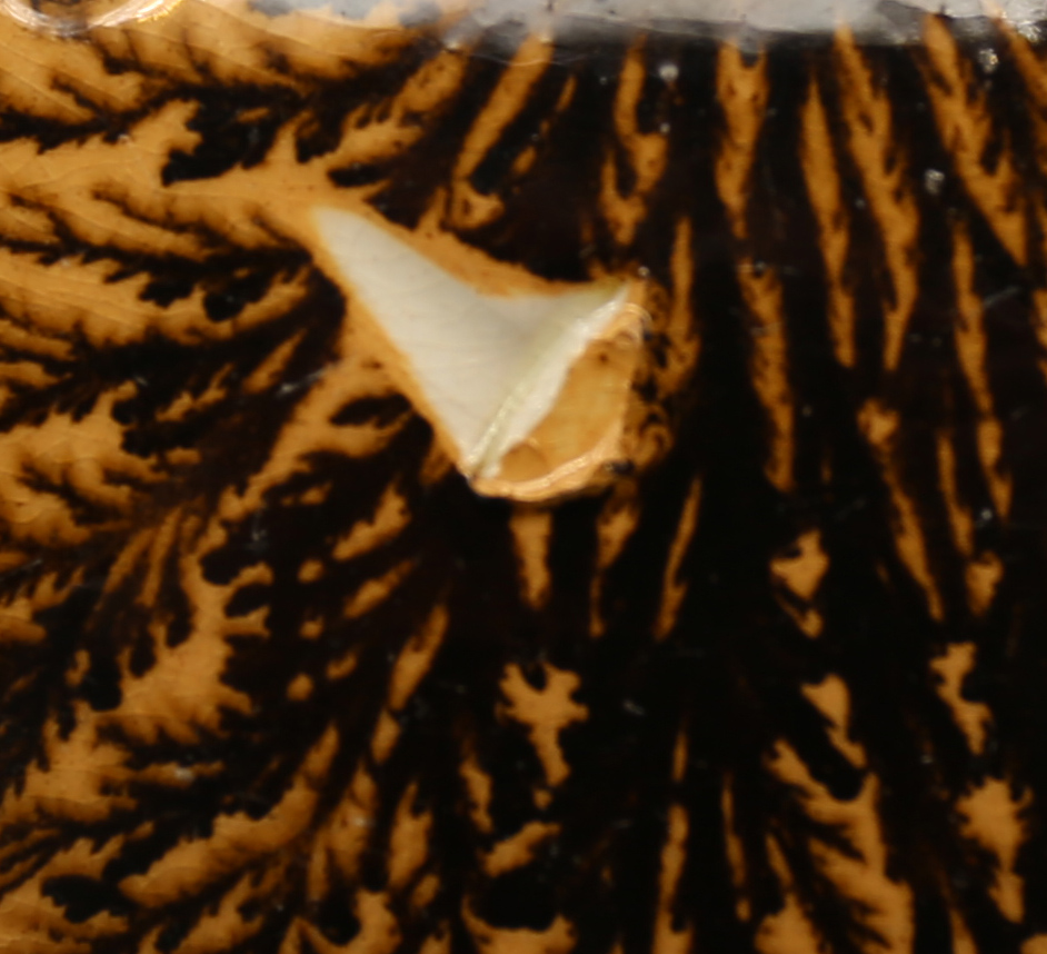 A creamware Mocha bowl, orange ground with black/sepia trees and a green ribbed band to top rim - Bild 6 aus 11