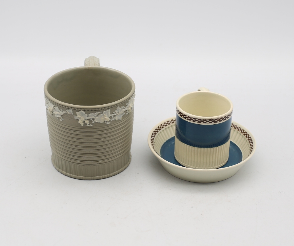 A Drabware sprigged mug, grey ground with grape and vine sprigging, along with a Mocha ware coffee - Image 4 of 6