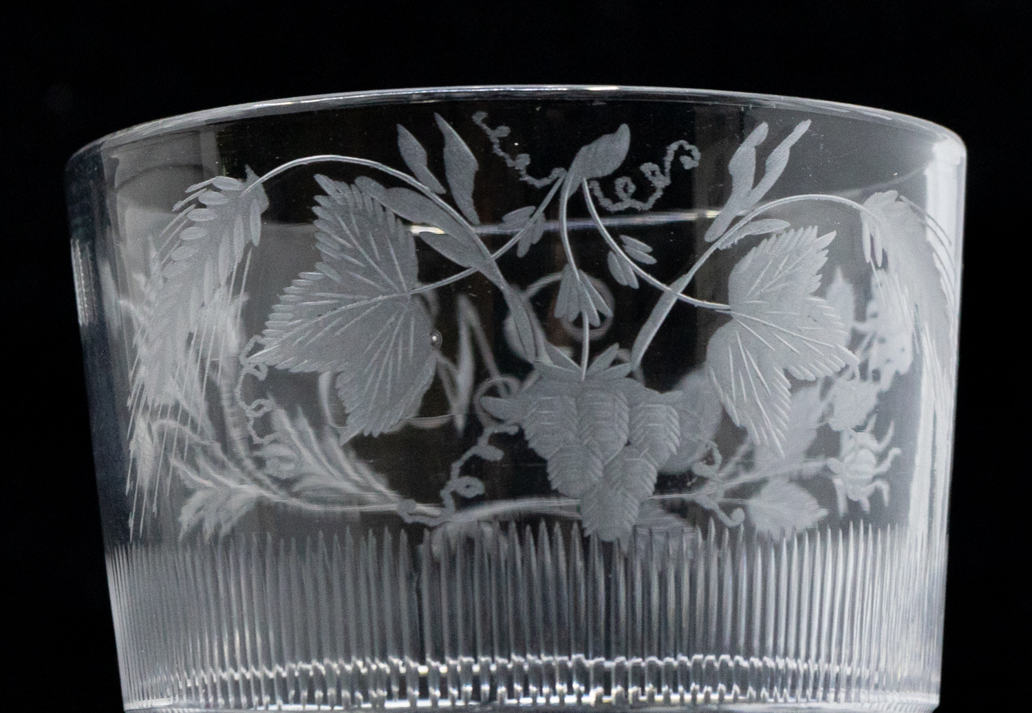 A collection of early ro mid 19th Century glass tumblers with etched detail to bowls. - Image 2 of 7