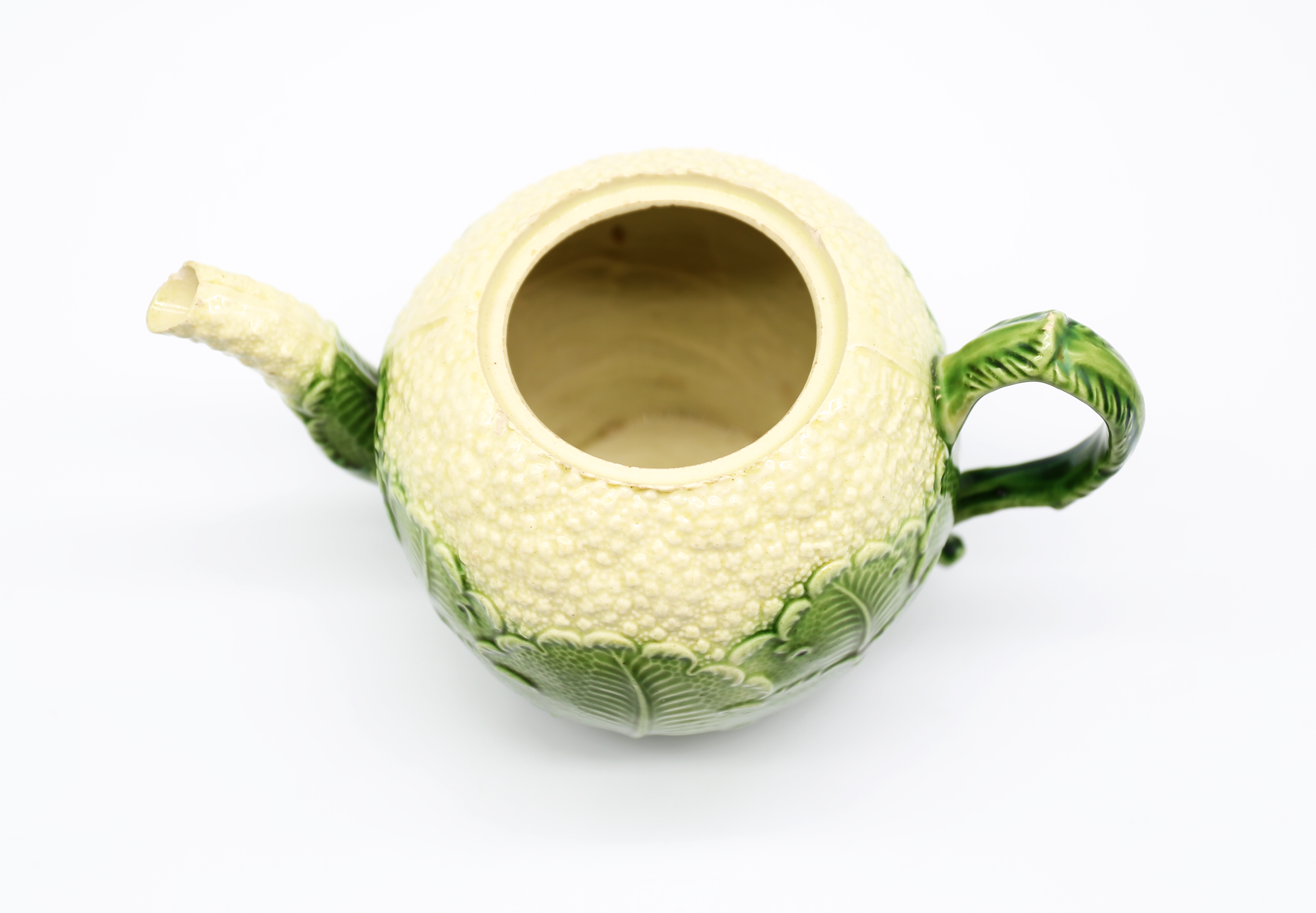 A Wedgwood 18th century creamware ‘Cauliflower’ teapot and cover. Moulded as a cauliflower decorated - Image 13 of 16