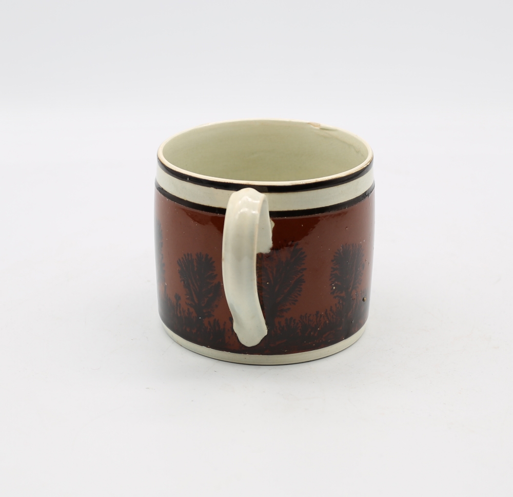 A creamware Mocha mug, dark terracotta ground with back feathered trees and black bands  Circa - Image 4 of 9