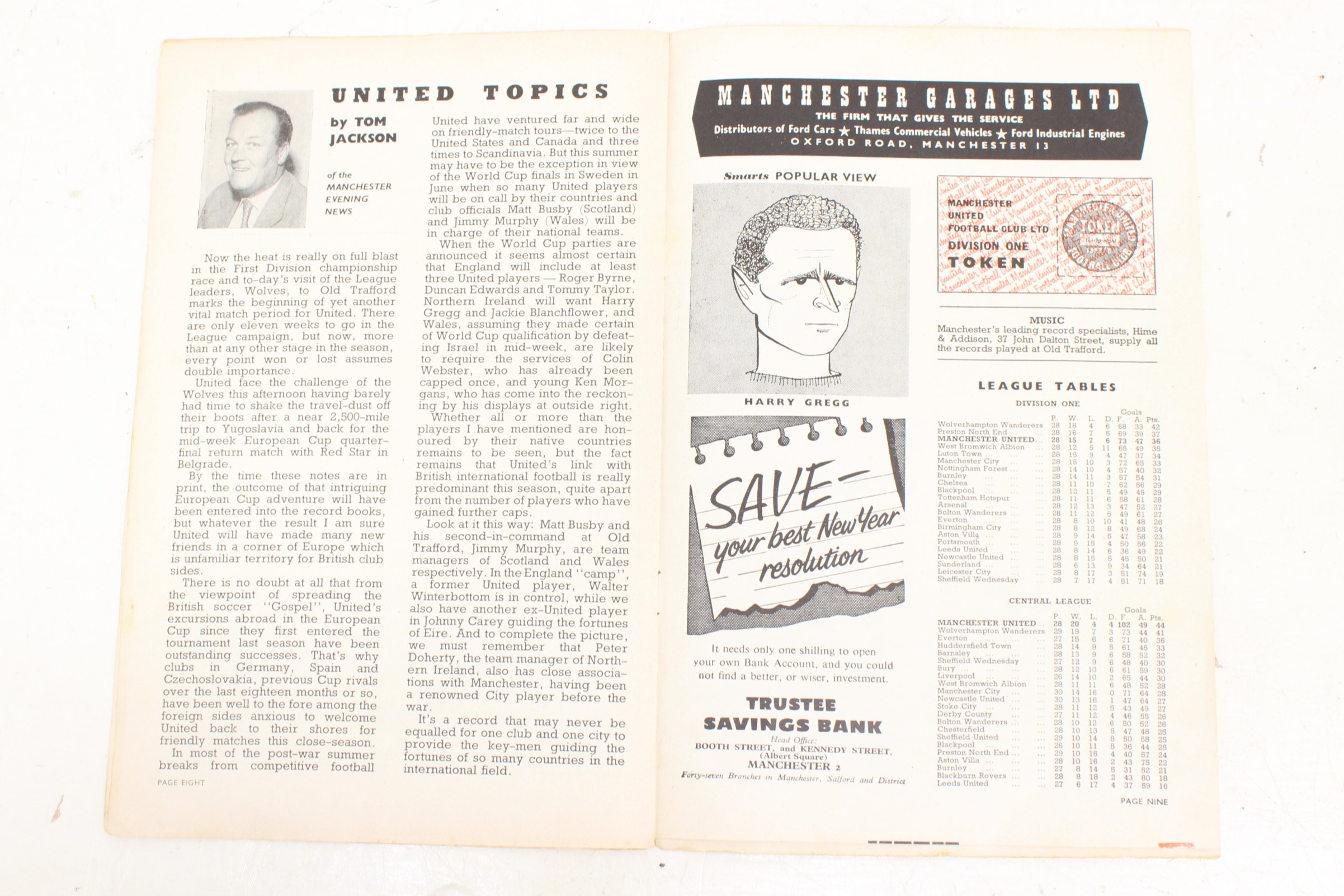Manchester United: A rare Manchester United v Wolverhampton Wanderers, 8th February 1958 - Image 3 of 4