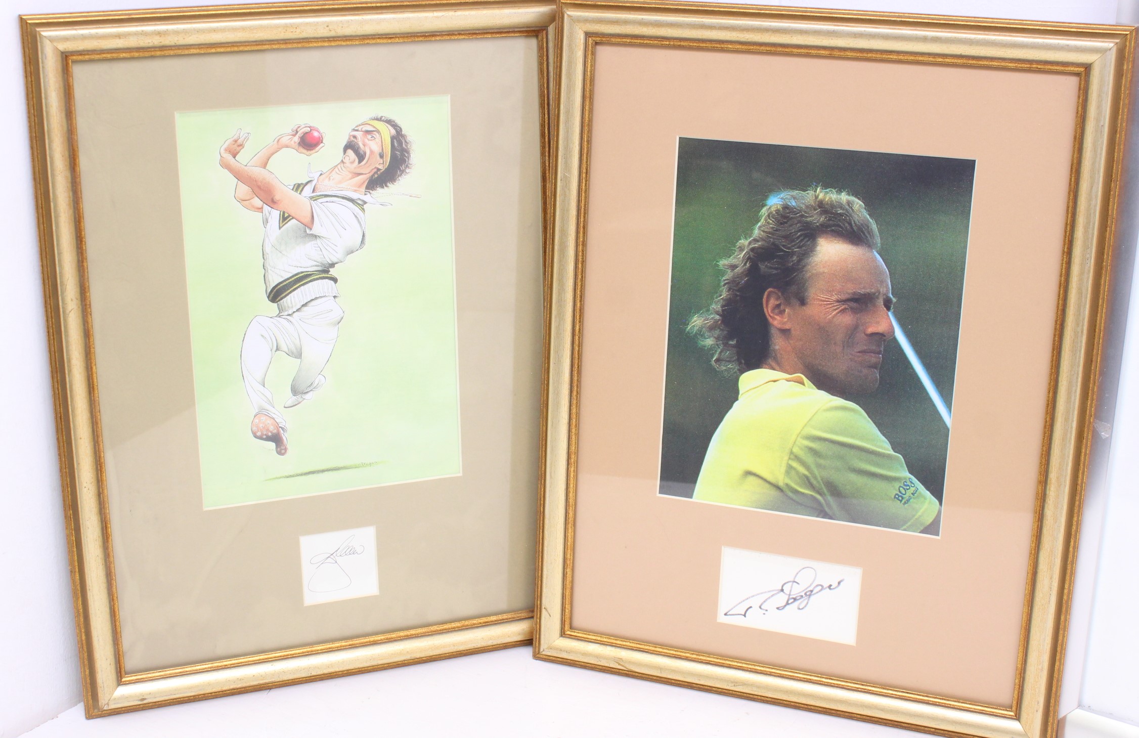 Sporting: A collection of assorted signed sporting memorabilia to include: an Ashes Winning Team - Image 4 of 4