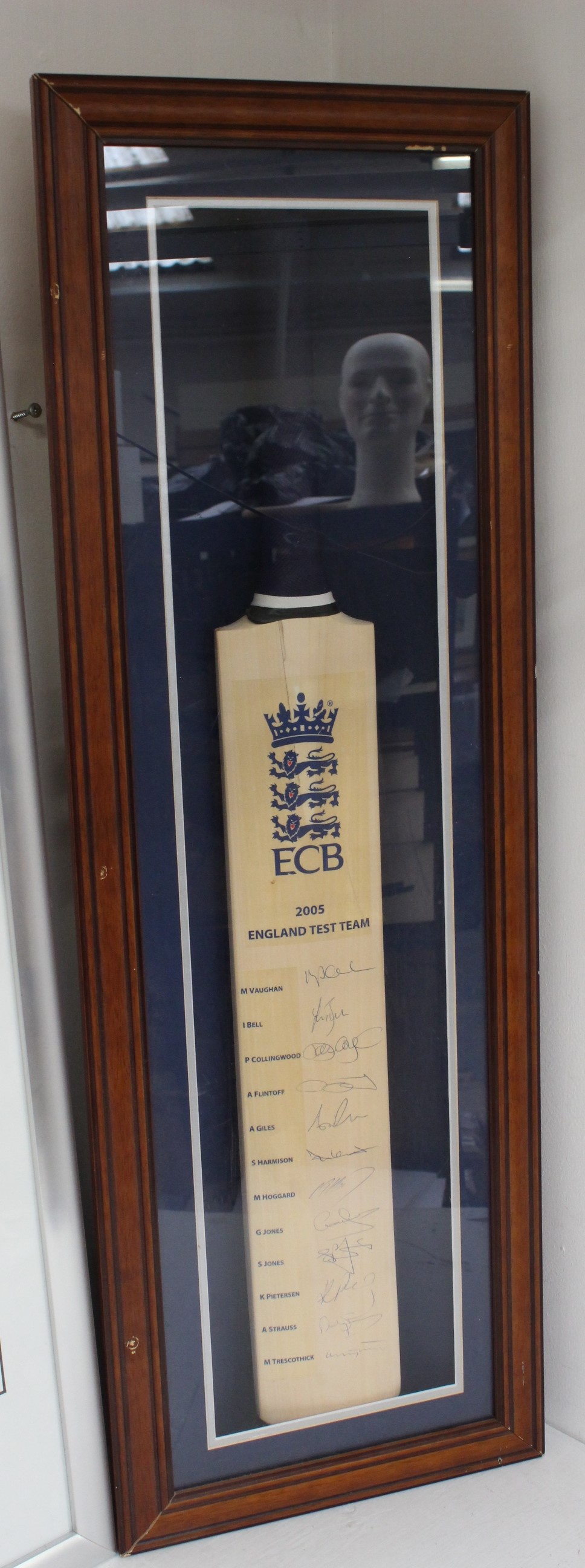 Sporting: A collection of assorted signed sporting memorabilia to include: an Ashes Winning Team - Image 2 of 4