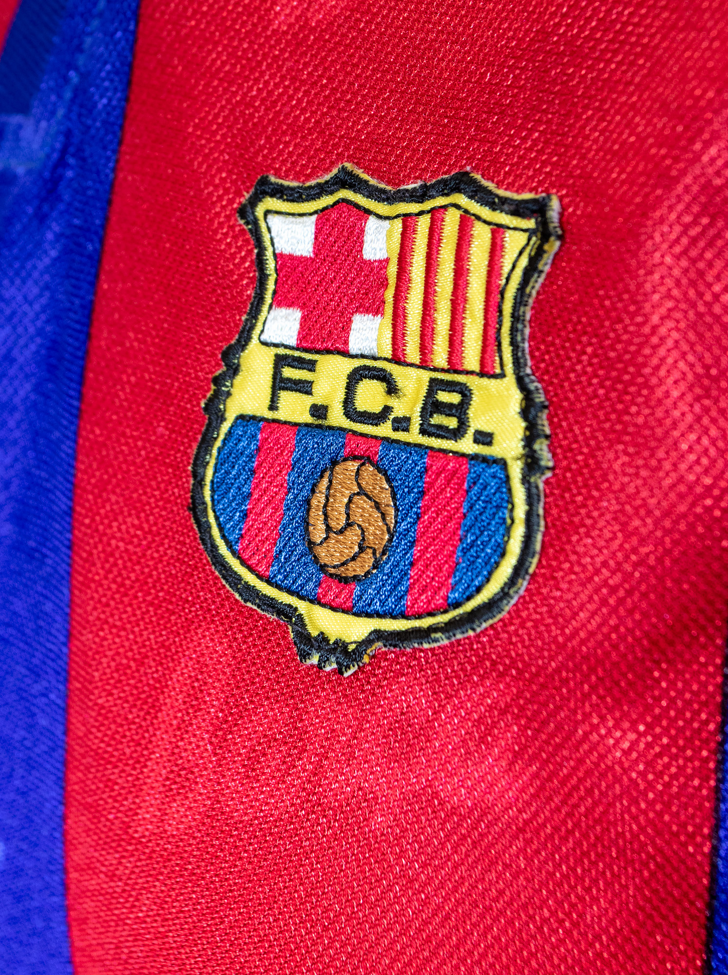 F.C. Barcelona: An F.C. Barcelona, match worn football shirt, worn by Ronaldo in the 1995-1996 - Image 3 of 6