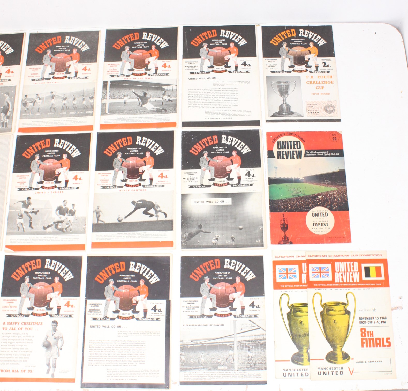 Manchester United: A collection of assorted 1957-58 Manchester United football programmes, - Image 3 of 3