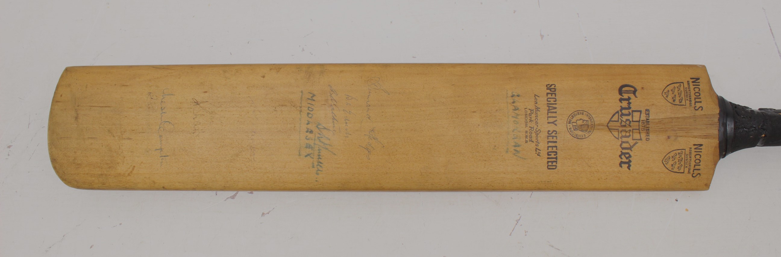 Cricket: A signed Gray-Nicolls Ltd cricket bat. Signed by a selection of 1950s cricketers - Image 3 of 3