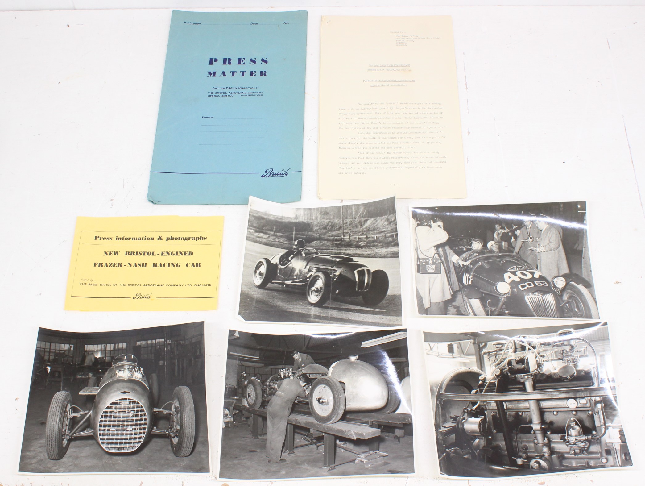 Motorsport: A collection of assorted black and white press photographs of motorsport interest - Image 3 of 4