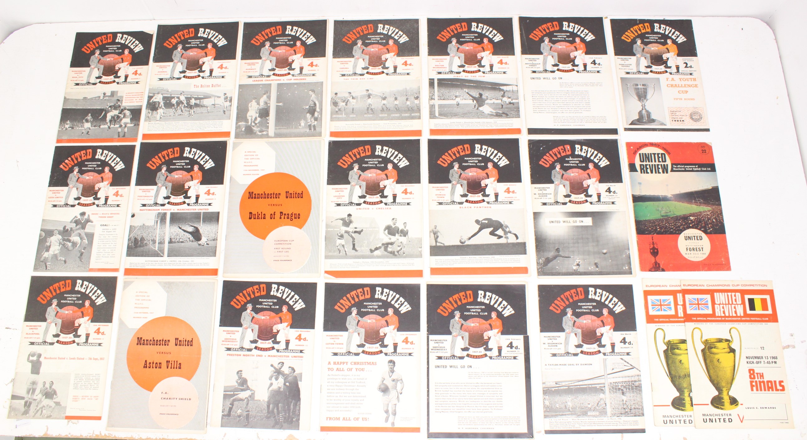 Manchester United: A collection of assorted 1957-58 Manchester United football programmes,