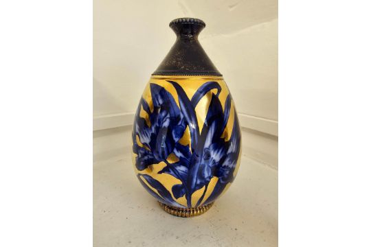 A collection of 5 rare Art Nouveau Phoenix Ware - Thomas Forester & Son, blue and gold floral vases. - Image 4 of 9