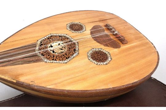 Middle Eastern Oud custom made. With spare strings, in case. - Image 8 of 9