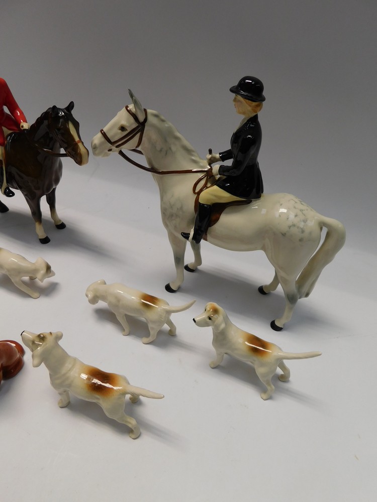 John Beswick mid 20th Century fox hunters with six dogs and fox, nine in all. one dog has a broken - Image 4 of 6