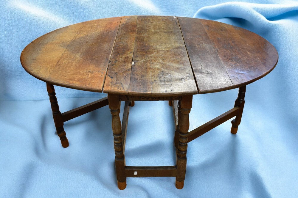 An early 18th Century George I lowboy with three front frieze drawers, ornate apron, standing on - Image 6 of 6