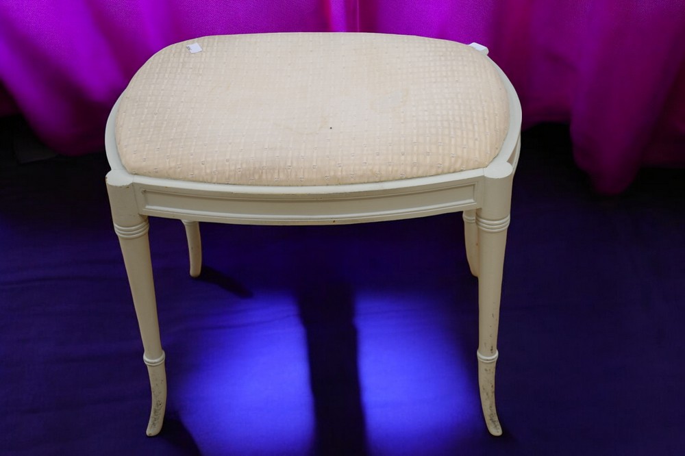 A 19th Century kidney shaped French style dressing table with matching stool, original glass, been - Image 3 of 3