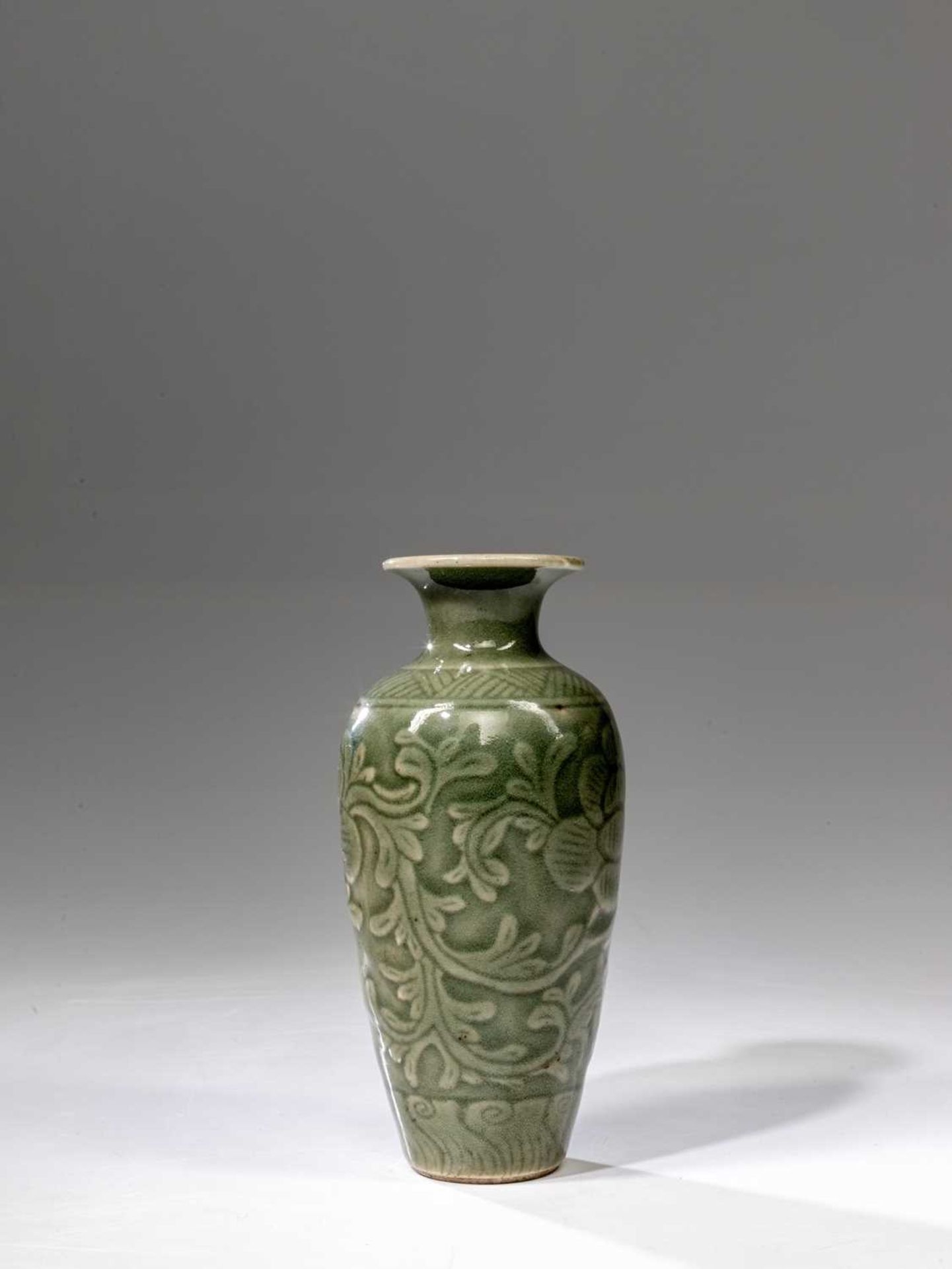 (R) SMALL CELADON VASE - Image 3 of 6