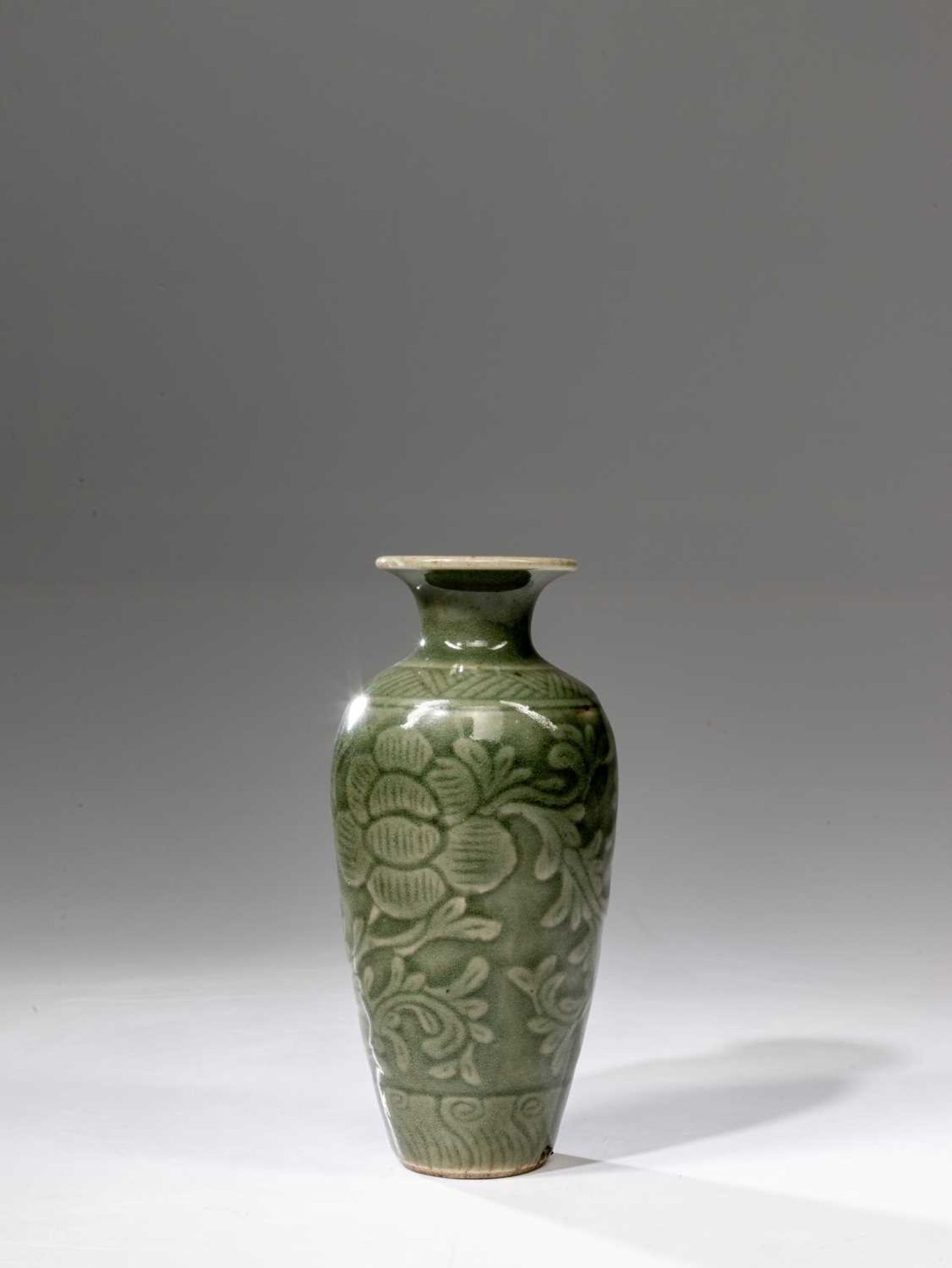 (R) SMALL CELADON VASE - Image 2 of 6