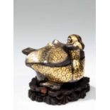 BIRD SHAPED INCENSE BOX WITH LID